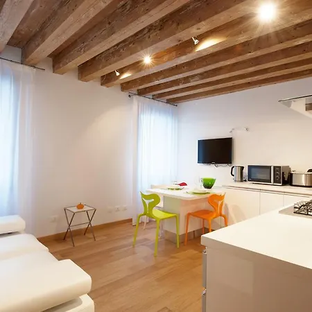 Apartamento The Lion's House Apt3 Veneza
