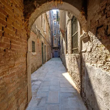 The Lion's House Apt3 * Βενετία